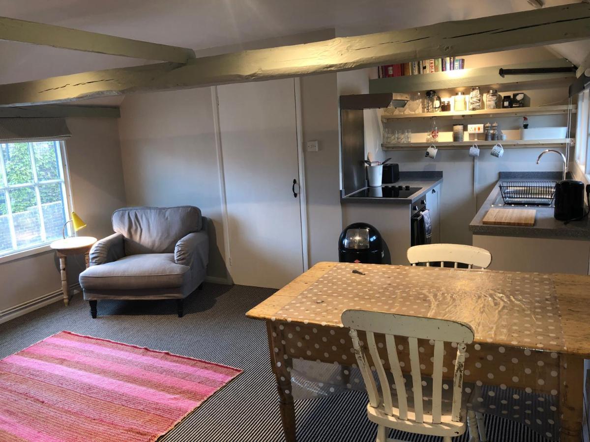 Tudor House 배틀 외부 사진